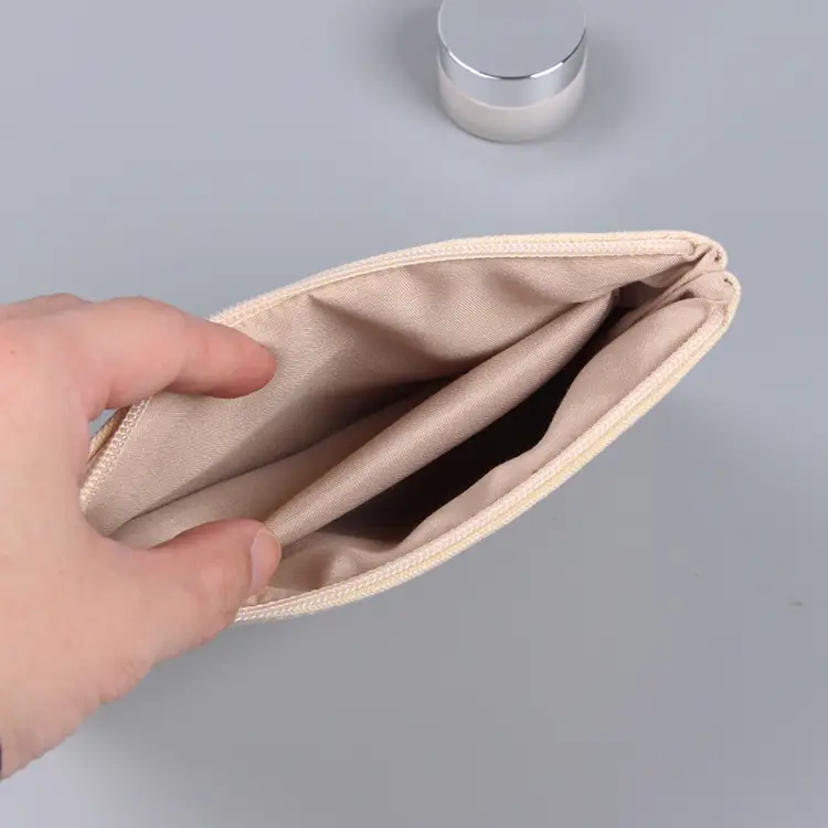 eco-friendly-cosmetic-pouch (1)